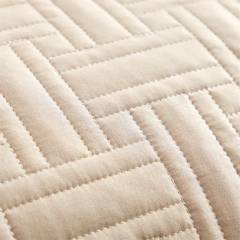 Transform Your Bedroom with Our Lightweight Quilted Cotton Bedspread - Homelune LTD home essentials and decor!