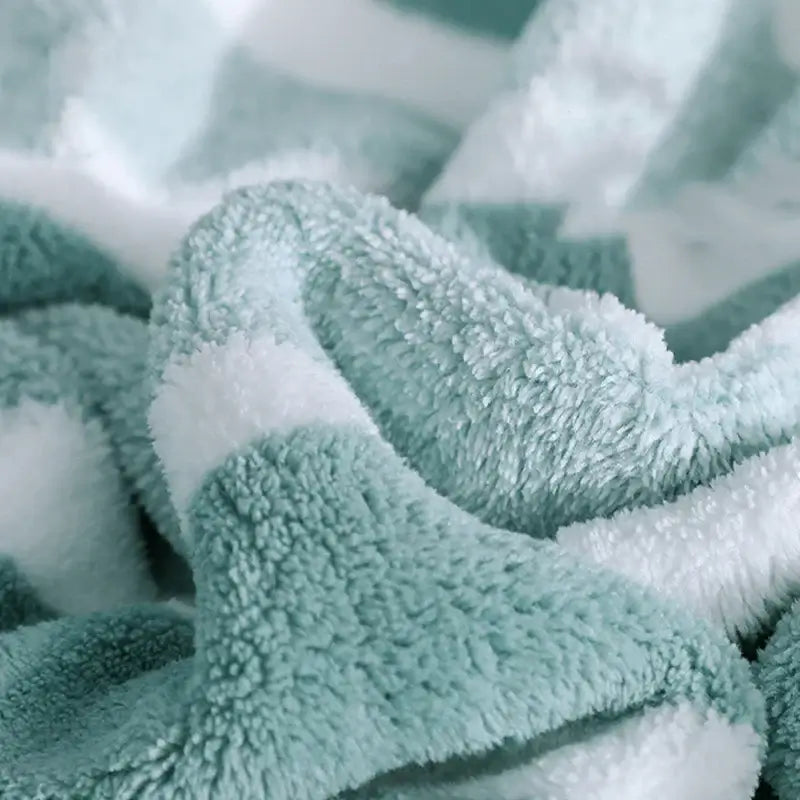 Soft and Absorbent Thickened Bath Towel – Perfect for Home Use - Homelune LTD home essentials and decor!