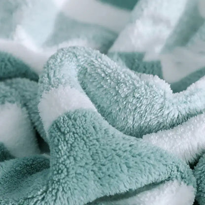 Soft and Absorbent Thickened Bath Towel – Perfect for Home Use - Homelune LTD home essentials and decor!