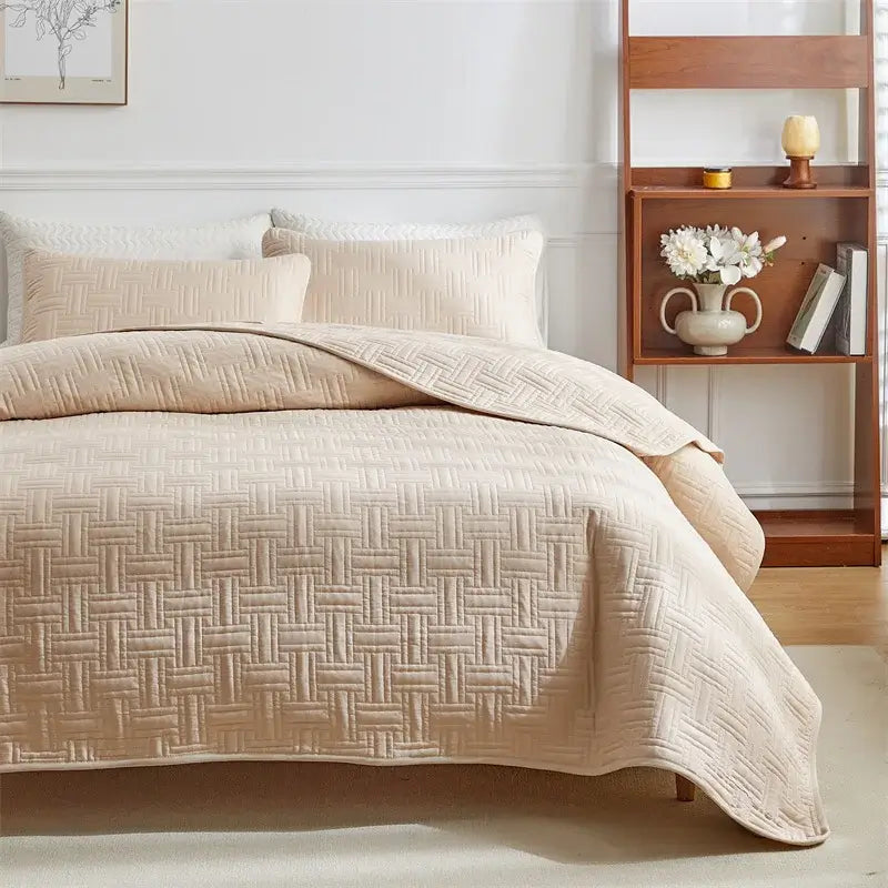 Transform Your Bedroom with Our Lightweight Quilted Cotton Bedspread - Homelune LTD home essentials and decor!