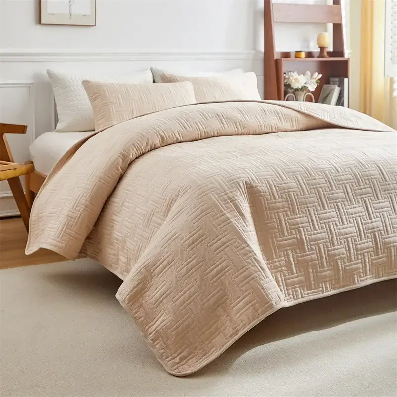 Transform Your Bedroom with Our Lightweight Quilted Cotton Bedspread - Homelune LTD home essentials and decor!