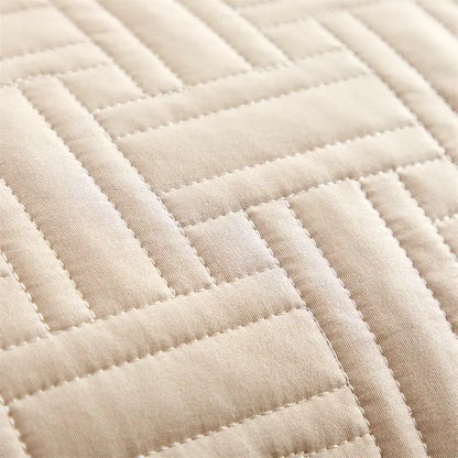 Transform Your Bedroom with Our Lightweight Quilted Cotton Bedspread - Homelune LTD home essentials and decor!