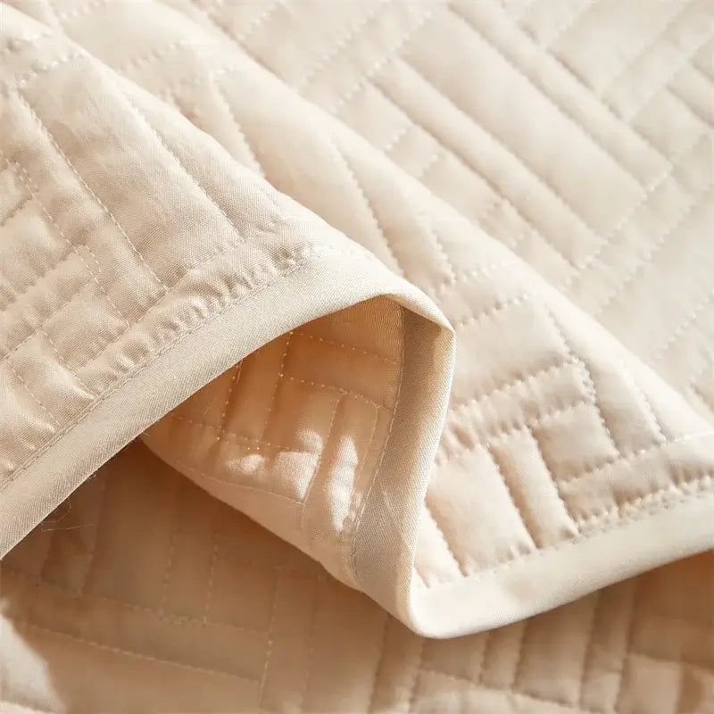 Transform Your Bedroom with Our Lightweight Quilted Cotton Bedspread - Homelune LTD home essentials and decor!