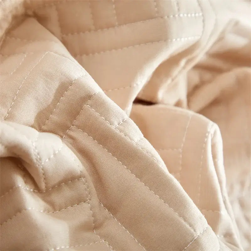 Transform Your Bedroom with Our Lightweight Quilted Cotton Bedspread - Homelune LTD home essentials and decor!