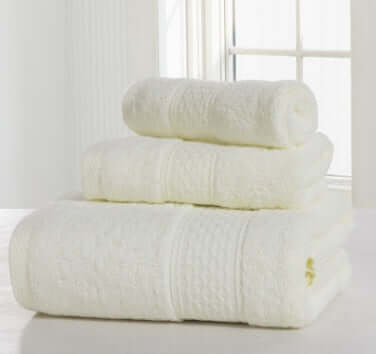 Wrap Yourself in Luxury with Our Ultra-Soft & Absorbent Bath Towels! - Homelune LTD home essentials and decor!